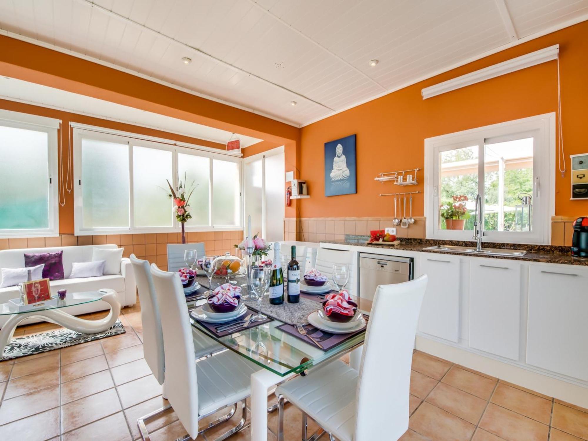 4 Bedroom In *